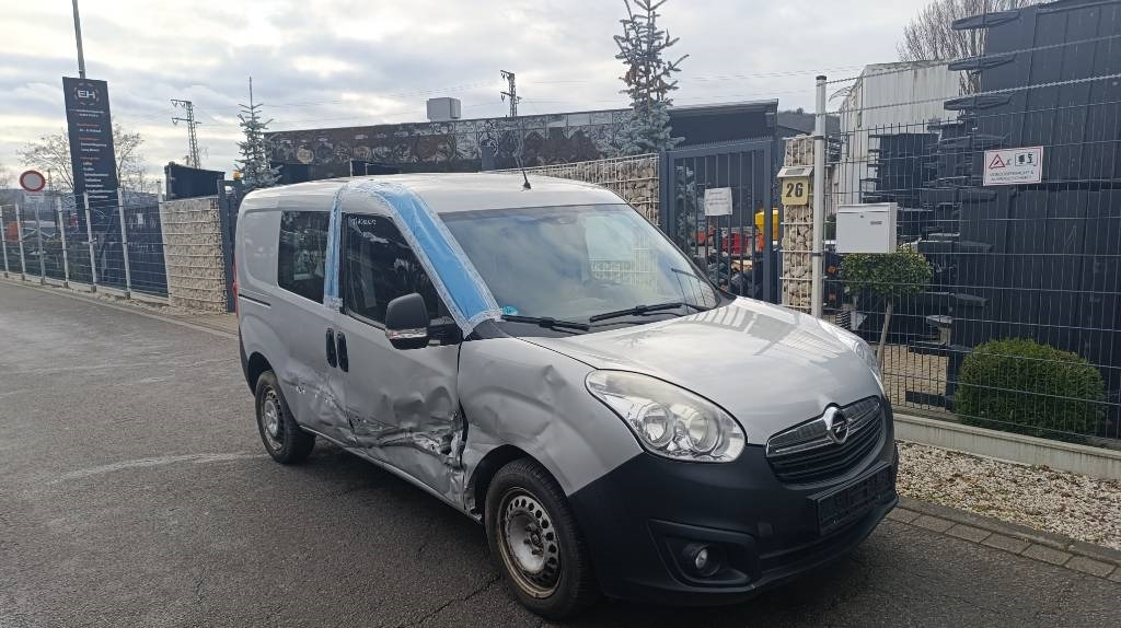 Opel Combo Kastenwagen Transp. Seitenschaden fahrbereit - Dodávka skriňová nadstavba: obrázok 2 Opel Combo Kastenwagen Transp. Seitenschaden fahrbereit - Dodávka skriňová nadstavba: obrázok 2
