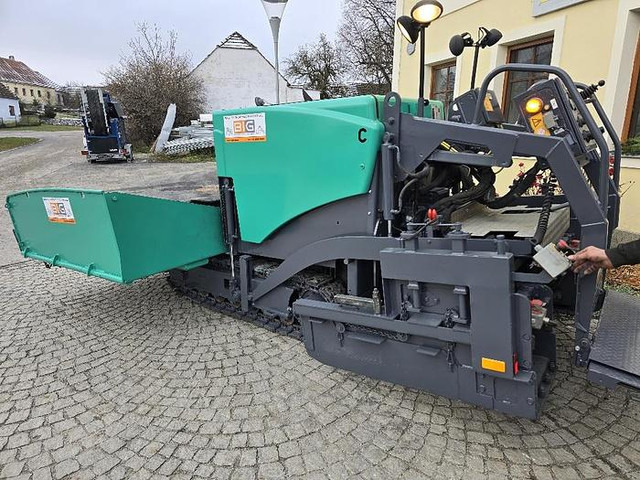 Vögele Super 800 Asphaltfertiger - Asfaltovací stroj: obrázok 3 Vögele Super 800 Asphaltfertiger - Asfaltovací stroj: obrázok 3
