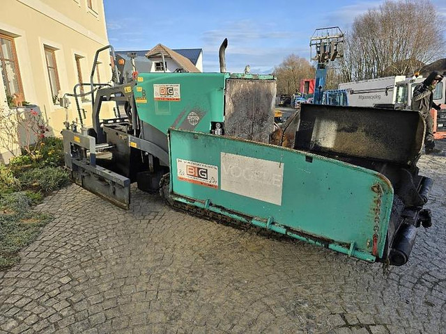 Vögele Super 800 Asphaltfertiger - Asfaltovací stroj: obrázok 1 Vögele Super 800 Asphaltfertiger - Asfaltovací stroj: obrázok 1