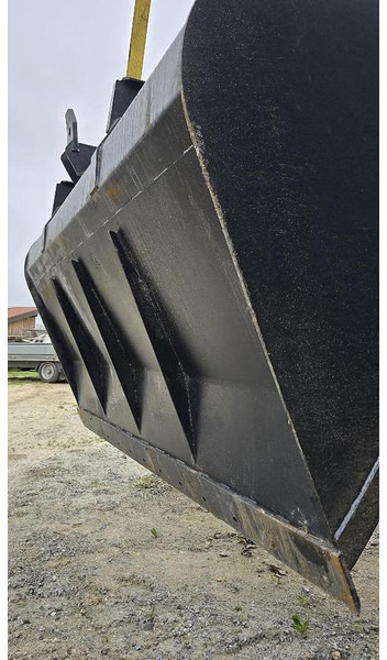 Volumenschaufel 240 cm passend zu Bobcat Teleskoplader Aufnahme - Lyžica: obrázok 2 Volumenschaufel 240 cm passend zu Bobcat Teleskoplader Aufnahme - Lyžica: obrázok 2