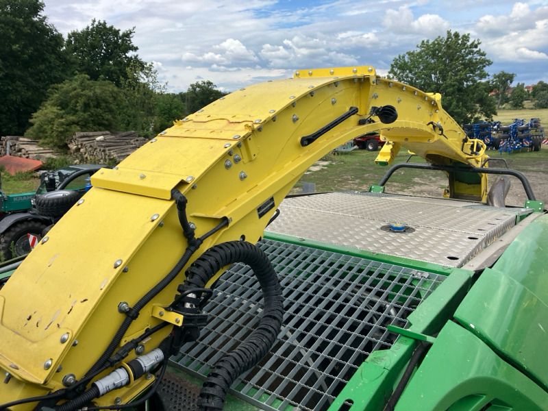 Kombajn John Deere 8600 mit Kemper 460 StalkBuster und 639 PickUp: obrázok 24 Kombajn John Deere 8600 mit Kemper 460 StalkBuster und 639 PickUp: obrázok 24