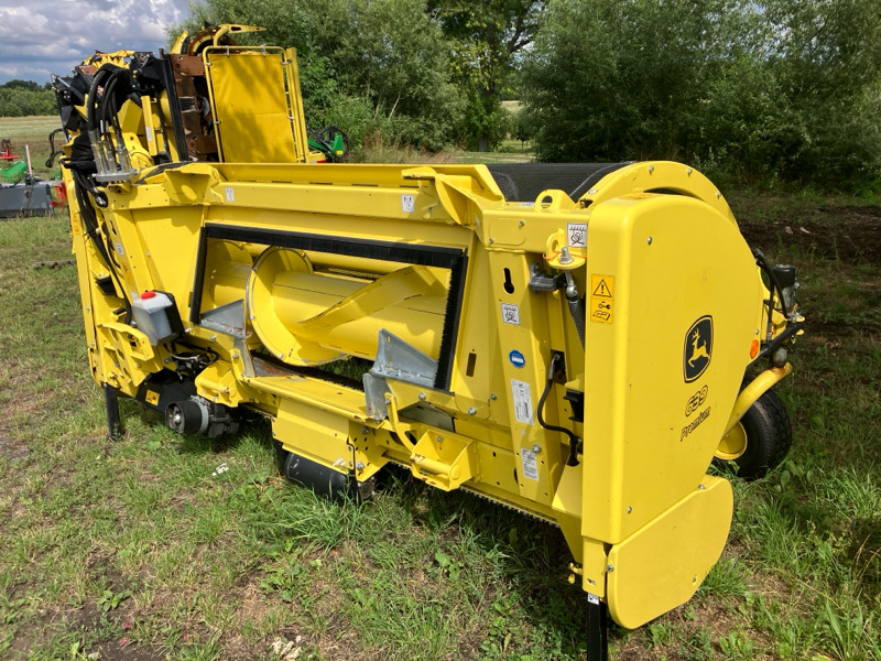 Kombajn John Deere 8600 mit Kemper 460 StalkBuster und 639 PickUp: obrázok 11 Kombajn John Deere 8600 mit Kemper 460 StalkBuster und 639 PickUp: obrázok 11