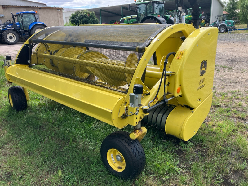 Kombajn John Deere 8600 mit Kemper 460 StalkBuster und 639 PickUp: obrázok 9 Kombajn John Deere 8600 mit Kemper 460 StalkBuster und 639 PickUp: obrázok 9