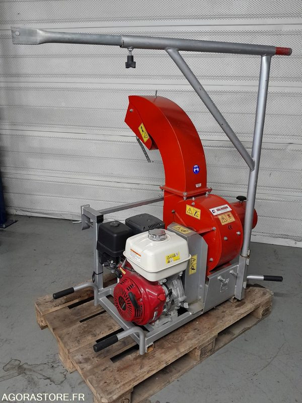 Aspirateur à feuilles du ridelles (AS118 - Záhradná technika: obrázok 1 Aspirateur à feuilles du ridelles (AS118 - Záhradná technika: obrázok 1