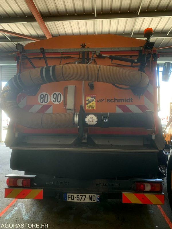 BALAYEUSE COMPOSÉE D'UN PORTEUR MERCEDES ET D'UN SYSTÈME DE BALAYAGE SCHMIDT - Zametacie vozidlo: obrázok 5 BALAYEUSE COMPOSÉE D'UN PORTEUR MERCEDES ET D'UN SYSTÈME DE BALAYAGE SCHMIDT - Zametacie vozidlo: obrázok 5