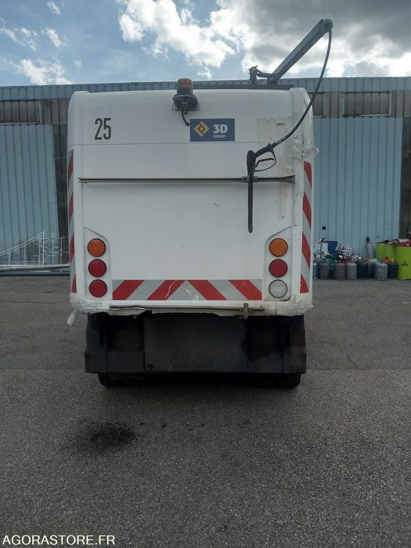 BALAYEUSE RAVO 5 SERIES 540 XL95FCH4CD1020902 - Zametacie vozidlo: obrázok 4 BALAYEUSE RAVO 5 SERIES 540 XL95FCH4CD1020902 - Zametacie vozidlo: obrázok 4