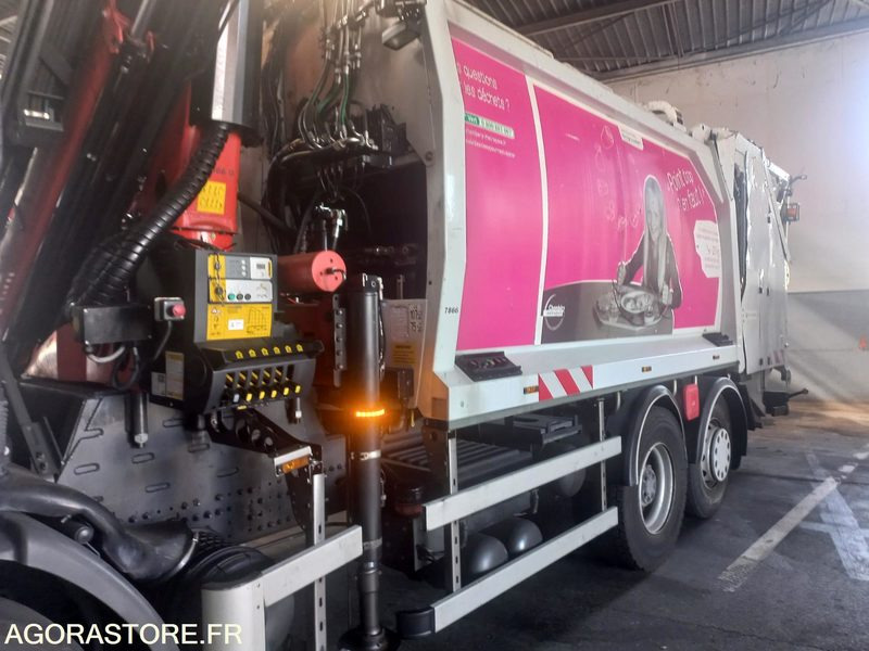 BOM GRUE Renault PREMIUM 26T / benne Geesinknorba grue Palfinger (ref. BT66) - Auto na odvoz odpadu: obrázok 4 BOM GRUE Renault PREMIUM 26T / benne Geesinknorba grue Palfinger (ref. BT66) - Auto na odvoz odpadu: obrázok 4