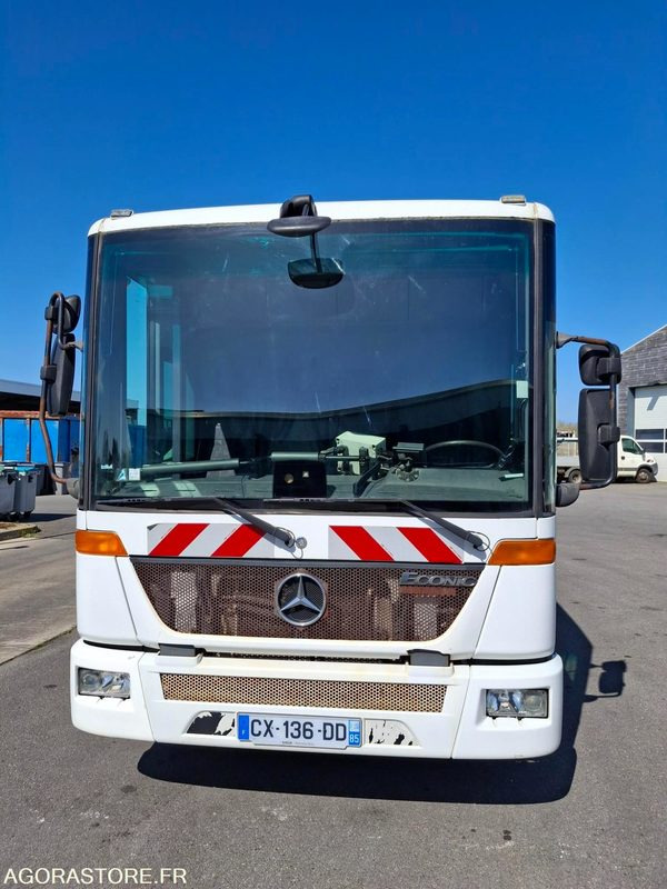 BOM Mercedes Econic 2013 240330 kms - Auto na odvoz odpadu: obrázok 3 BOM Mercedes Econic 2013 240330 kms - Auto na odvoz odpadu: obrázok 3