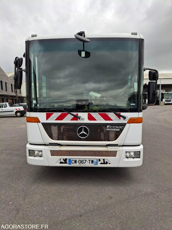 BOM Mercedes Econic 292045 kms 2013 - Auto na odvoz odpadu: obrázok 2 BOM Mercedes Econic 292045 kms 2013 - Auto na odvoz odpadu: obrázok 2