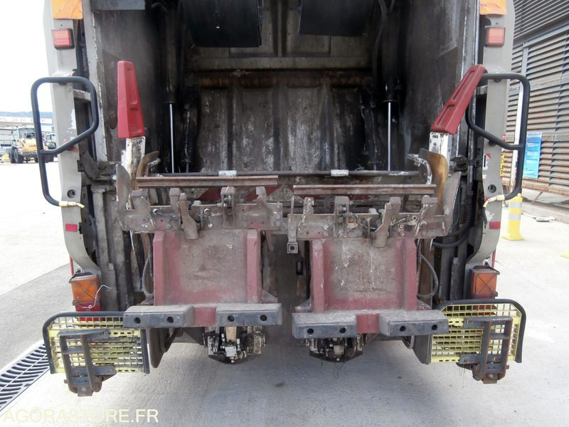 Benne Renault Premium 29HAB2 SEMAT - 2008 - 185600 kms - Auto na odvoz odpadu: obrázok 5 Benne Renault Premium 29HAB2 SEMAT - 2008 - 185600 kms - Auto na odvoz odpadu: obrázok 5