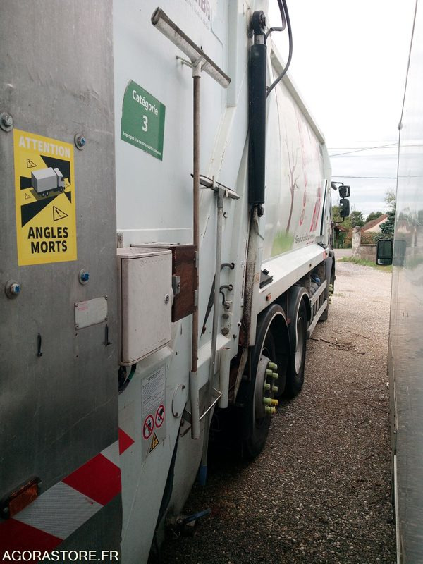 Bom Renault 320DXI - Auto na odvoz odpadu: obrázok 4 Bom Renault 320DXI - Auto na odvoz odpadu: obrázok 4
