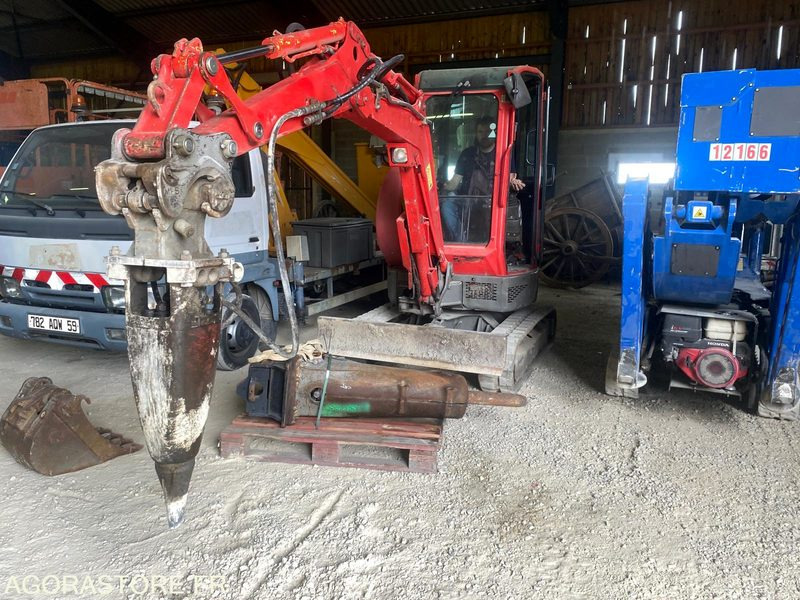 Brise roche Sandvik BR211 M1 - Hydraulické kladivo: obrázok 4 Brise roche Sandvik BR211 M1 - Hydraulické kladivo: obrázok 4