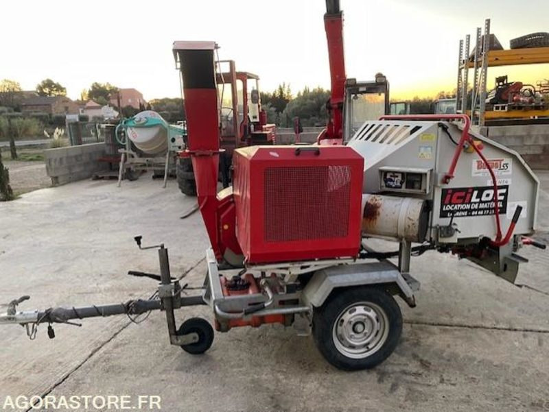 Broyeur de végétaux BUGNOT B55 Série N56 - Záhradná technika: obrázok 1 Broyeur de végétaux BUGNOT B55 Série N56 - Záhradná technika: obrázok 1