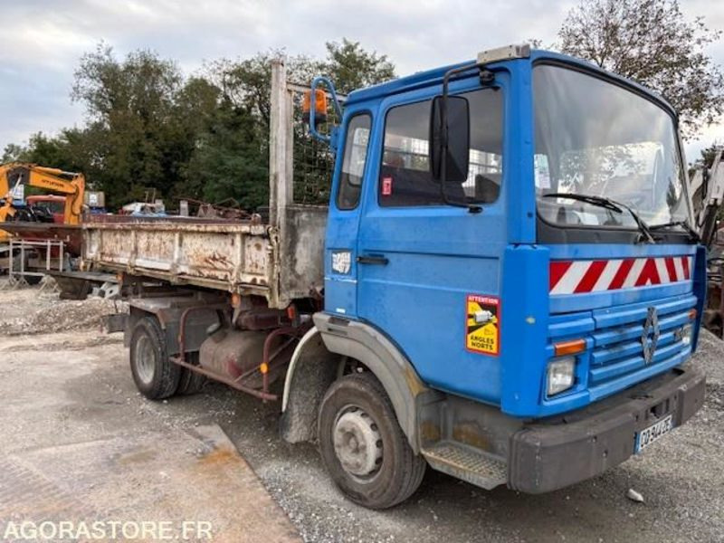 CAMION BENNE (TRI-BENNE) RENAULT S120 MIDLINER 1991 221000 KM - Sklápač: obrázok 3 CAMION BENNE (TRI-BENNE) RENAULT S120 MIDLINER 1991 221000 KM - Sklápač: obrázok 3