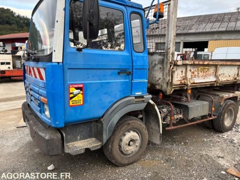 CAMION BENNE (TRI-BENNE) RENAULT S120 MIDLINER 1991 221000 KM - Sklápač: obrázok 2 CAMION BENNE (TRI-BENNE) RENAULT S120 MIDLINER 1991 221000 KM - Sklápač: obrázok 2