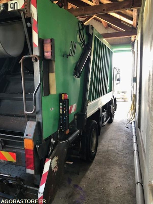 CAMION RENAULT BOM - Auto na odvoz odpadu: obrázok 2 CAMION RENAULT BOM - Auto na odvoz odpadu: obrázok 2