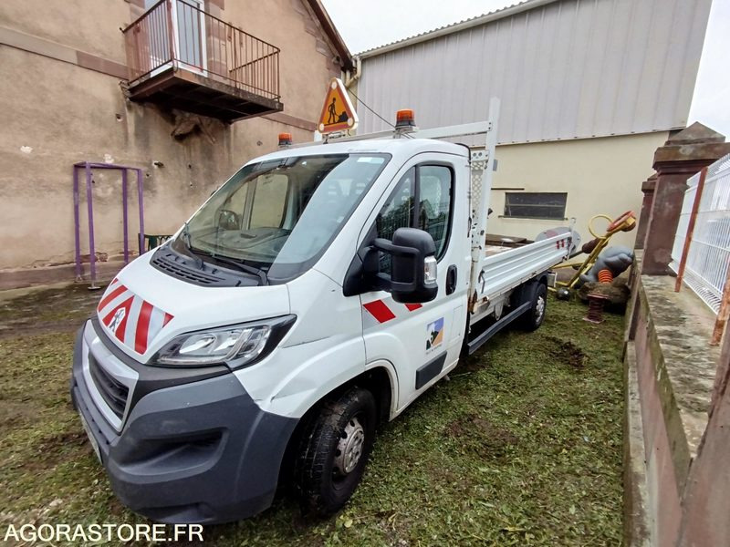 CAMIONETTE PLATEAU E.V. - Dodávka sklápač: obrázok 2 CAMIONETTE PLATEAU E.V. - Dodávka sklápač: obrázok 2