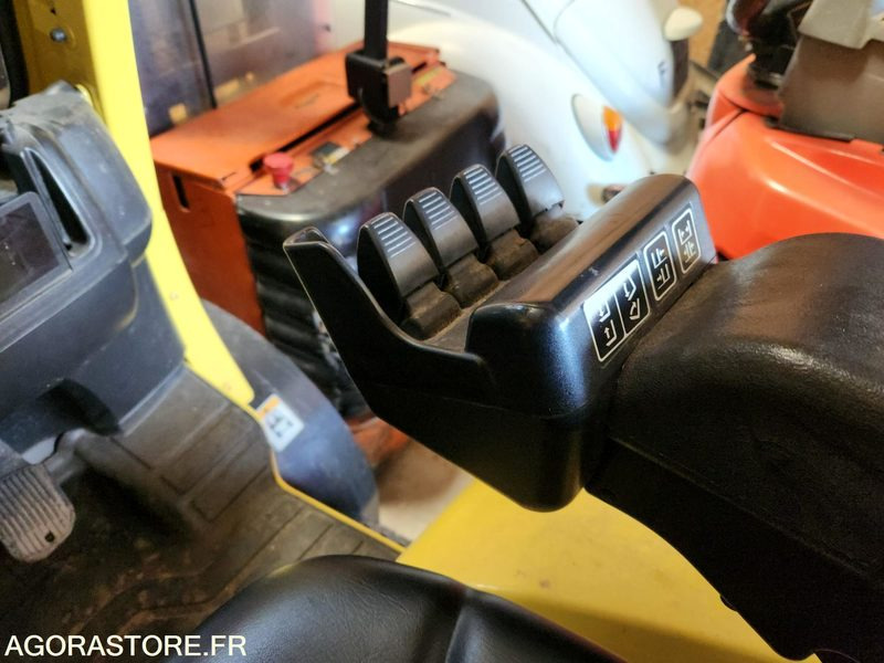 CHARIOT ELEVATEUR DIESEL 3T5 HYSTER H3.5FT - 2007 - 1033 heures - Dieselový vysokozdvižný vozík: obrázok 4 CHARIOT ELEVATEUR DIESEL 3T5 HYSTER H3.5FT - 2007 - 1033 heures - Dieselový vysokozdvižný vozík: obrázok 4