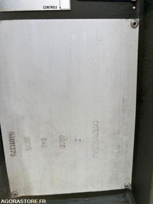 CITERNE AMPLIROLL 4000 LITRES - Hákový nosič kontajnerov: obrázok 3 CITERNE AMPLIROLL 4000 LITRES - Hákový nosič kontajnerov: obrázok 3