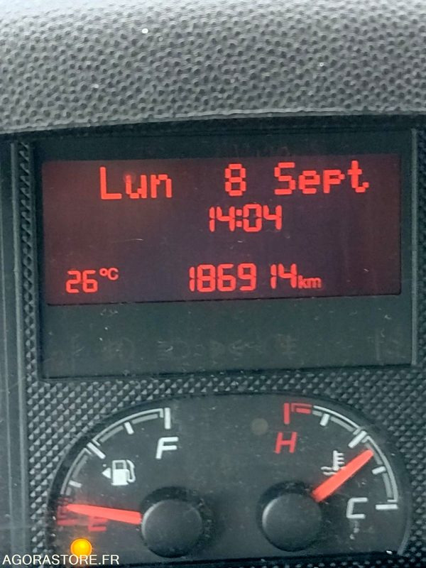 CITROEN JUMPER L2H2 / 186 914 KMS / 2016 / HAYON - Furgon: obrázok 4 CITROEN JUMPER L2H2 / 186 914 KMS / 2016 / HAYON - Furgon: obrázok 4