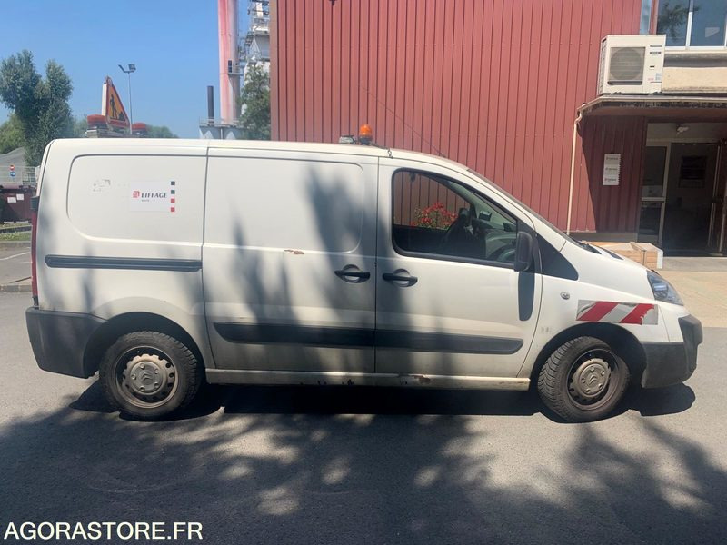 CITROEN JUMPY - 2014 / 264591 KM (DL-937-BP) (MVU217) - Furgon: obrázok 4 CITROEN JUMPY - 2014 / 264591 KM (DL-937-BP) (MVU217) - Furgon: obrázok 4