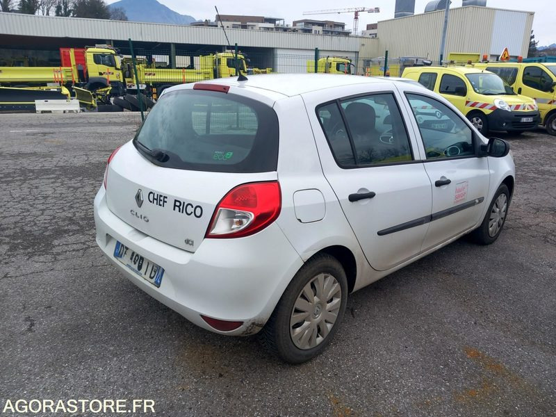 CLIO III DCI75 5 PORTES (BR0111) - Automobil: obrázok 3 CLIO III DCI75 5 PORTES (BR0111) - Automobil: obrázok 3
