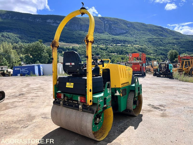 COMPACTEUR AMMANN AV26-2 ROULEAU TANDEM VIBRANT ARTICULÉ - ANNÉE 2008 - 1765 H - Valec: obrázok 4 COMPACTEUR AMMANN AV26-2 ROULEAU TANDEM VIBRANT ARTICULÉ - ANNÉE 2008 - 1765 H - Valec: obrázok 4