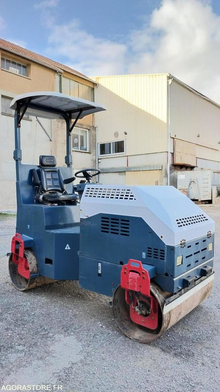 COMPACTEUR ROUTIER - Valec: obrázok 1 COMPACTEUR ROUTIER - Valec: obrázok 1