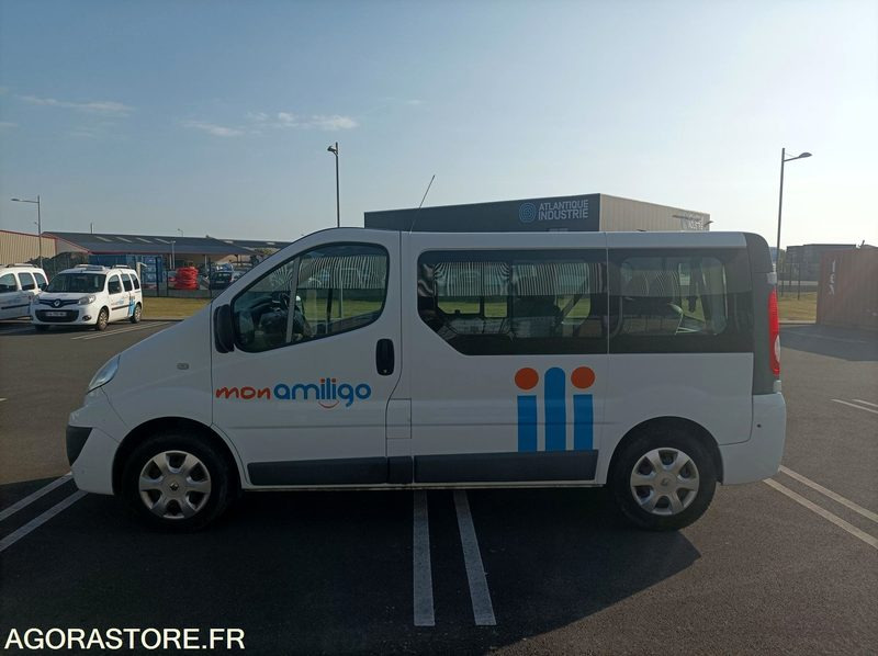 CP-910-CW - Roulant - RENAULT TRAFIC - VP - 9 Places - 308 000 Kms - Minibus, Mikrobus: obrázok 2 CP-910-CW - Roulant - RENAULT TRAFIC - VP - 9 Places - 308 000 Kms - Minibus, Mikrobus: obrázok 2