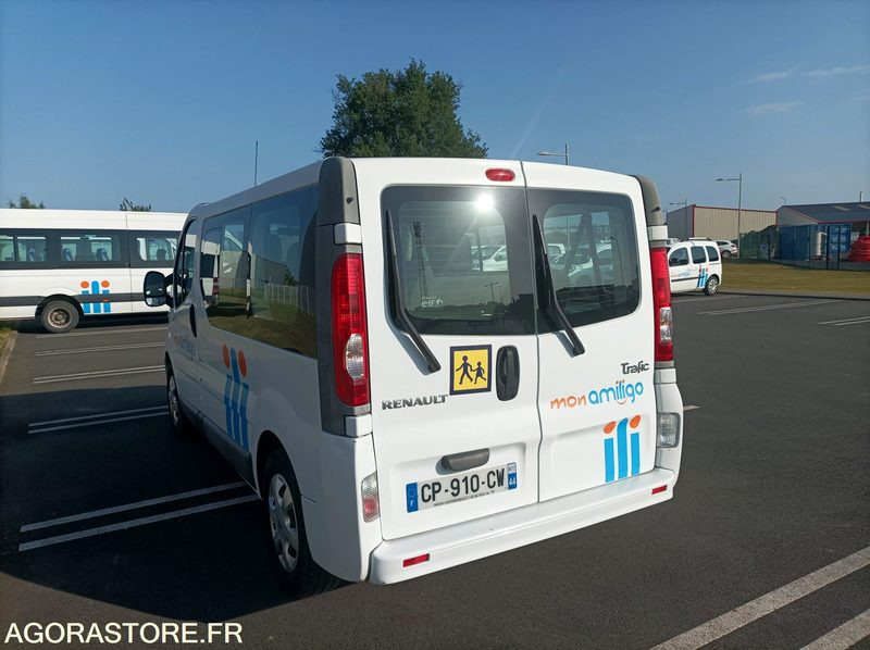 CP-910-CW - Roulant - RENAULT TRAFIC - VP - 9 Places - 308 000 Kms - Minibus, Mikrobus: obrázok 4 CP-910-CW - Roulant - RENAULT TRAFIC - VP - 9 Places - 308 000 Kms - Minibus, Mikrobus: obrázok 4