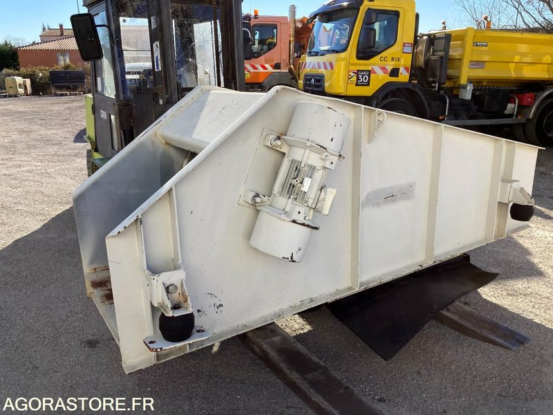 CRIBLE VIBRANT - SCALPEUR - JOEST - NEUF - Třídič: obrázok 1 CRIBLE VIBRANT - SCALPEUR - JOEST - NEUF - Třídič: obrázok 1