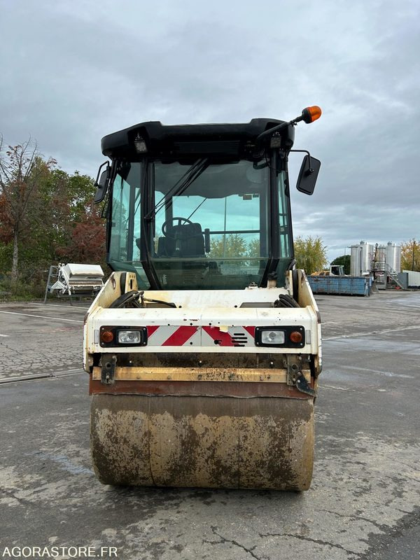 CYLINDRE TANDEM DYNAPAC CC224 HF - 2013 - 7133 Hrs  - 2013 / 7133H (M79670) - Valec: obrázok 5 CYLINDRE TANDEM DYNAPAC CC224 HF - 2013 - 7133 Hrs  - 2013 / 7133H (M79670) - Valec: obrázok 5