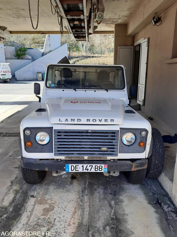 Camion hydrocureur LAND ROVER Defender - 2014 / 142 462 KM - Pick-up: obrázok 2 Camion hydrocureur LAND ROVER Defender - 2014 / 142 462 KM - Pick-up: obrázok 2