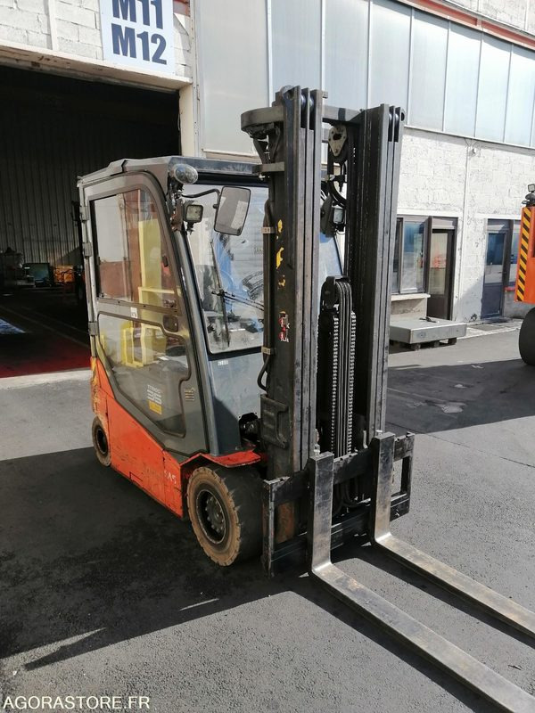 Chariot Toyota 8-FBMT-35 - 2015 (5208) - Elektrický vysokozdvižný vozík: obrázok 1 Chariot Toyota 8-FBMT-35 - 2015 (5208) - Elektrický vysokozdvižný vozík: obrázok 1
