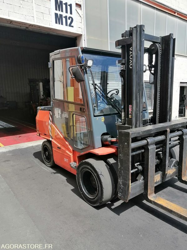 Chariot Toyota 8FBMHT85 - 2015 (5213) - Elektrický vysokozdvižný vozík: obrázok 3 Chariot Toyota 8FBMHT85 - 2015 (5213) - Elektrický vysokozdvižný vozík: obrázok 3