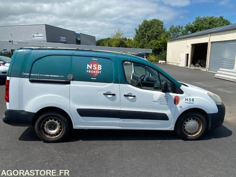 Citroën Berlingo 2012 / 125294 Km - Malá dodávka: obrázok 2 Citroën Berlingo 2012 / 125294 Km - Malá dodávka: obrázok 2