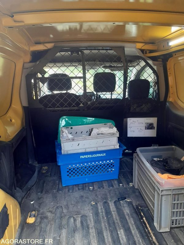 Citroën Berlingo - 2018 - 166000 KM - Malá dodávka: obrázok 4 Citroën Berlingo - 2018 - 166000 KM - Malá dodávka: obrázok 4