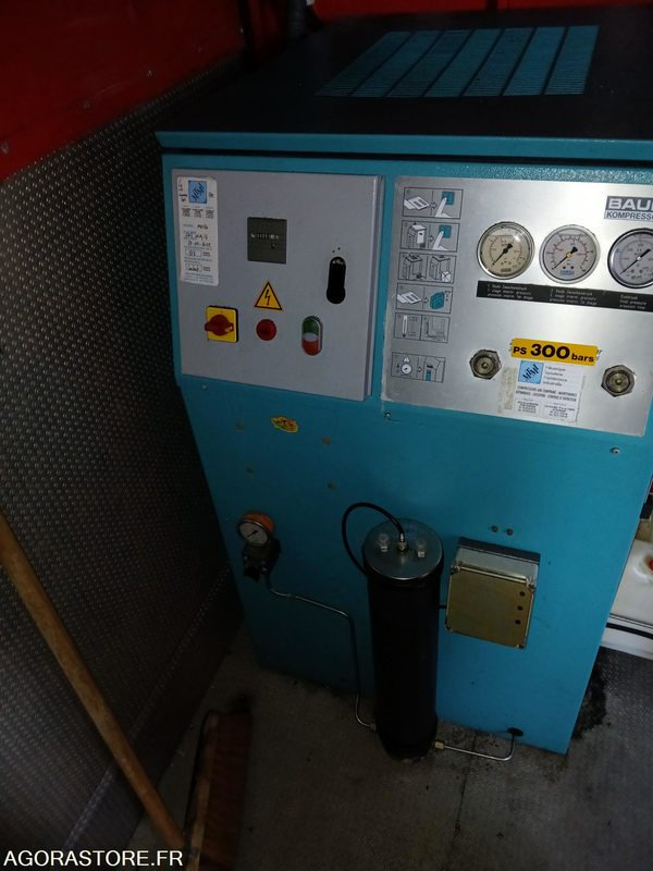 Compresseur HP air respirable BAUER MV120, avec rampe de gonflage 6 flexibles - Vzduchový kompresor: obrázok 2 Compresseur HP air respirable BAUER MV120, avec rampe de gonflage 6 flexibles - Vzduchový kompresor: obrázok 2