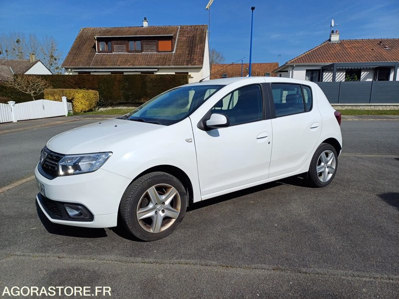 DACIA SANDERO EW-951-JH - 2018 - 179 000 km - Automobil: obrázok 3 DACIA SANDERO EW-951-JH - 2018 - 179 000 km - Automobil: obrázok 3
