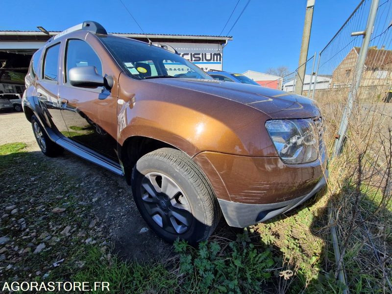 Dacia Duster - DQ448XB - 2015 - 143970km - SUV: obrázok 2 Dacia Duster - DQ448XB - 2015 - 143970km - SUV: obrázok 2