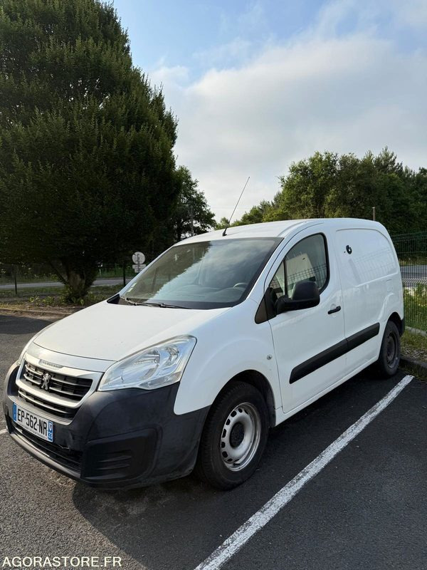 Utilitaire Peugeot Partner 28/07/2017 - 199 000 KMS - Dodávka: obrázok 1 Utilitaire Peugeot Partner 28/07/2017 - 199 000 KMS - Dodávka: obrázok 1
