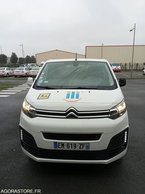 EM-619-ZF - Roulant - CITROEN JUMPY SPACE TOURER - VP - 240 733 Kms - Minibus, Mikrobus: obrázok 4 EM-619-ZF - Roulant - CITROEN JUMPY SPACE TOURER - VP - 240 733 Kms - Minibus, Mikrobus: obrázok 4