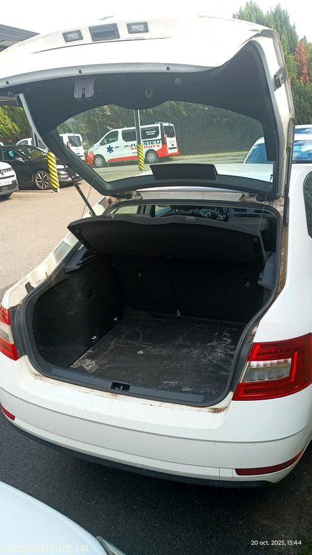 EP-729-TL - Non Roulant - SKODA OCTAVIA - VP -  349 390 Kms - Automobil: obrázok 5 EP-729-TL - Non Roulant - SKODA OCTAVIA - VP -  349 390 Kms - Automobil: obrázok 5