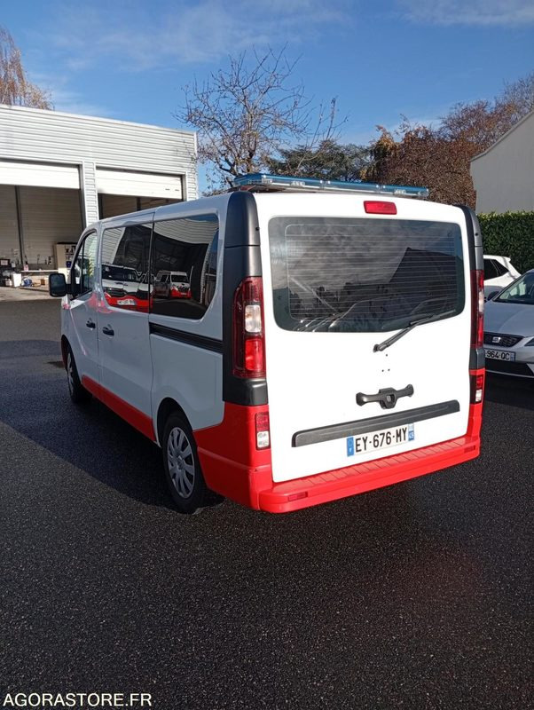 EY-676-MY - Non Roulant - RENAULT TRAFIC - VASP - 321 000 Kms - Sanitka: obrázok 4 EY-676-MY - Non Roulant - RENAULT TRAFIC - VASP - 321 000 Kms - Sanitka: obrázok 4