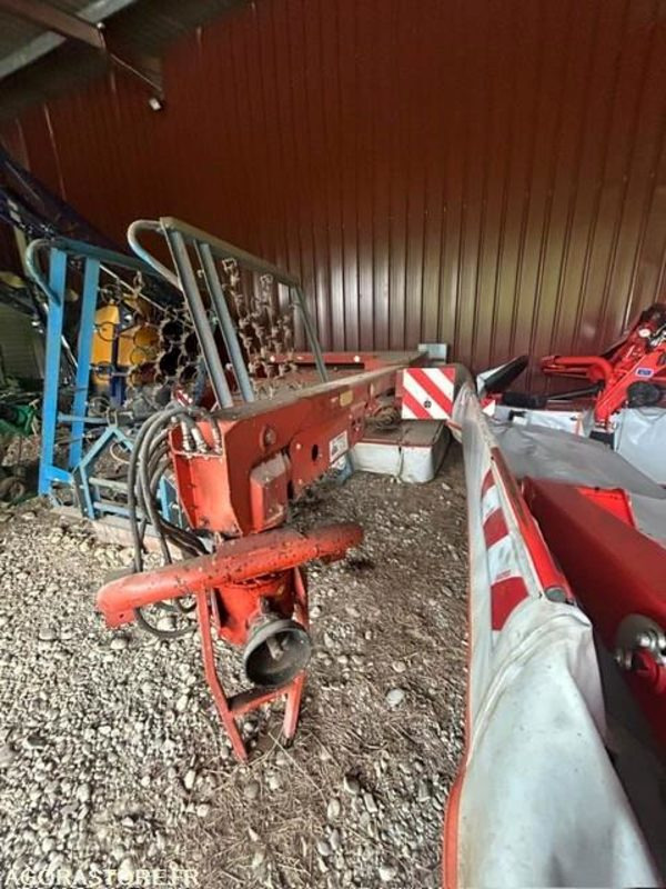 FAUCHEUSE TRAINEE KUHN FC300G 1995 AVEC CONDITIONNEUR - Kosačka: obrázok 4 FAUCHEUSE TRAINEE KUHN FC300G 1995 AVEC CONDITIONNEUR - Kosačka: obrázok 4