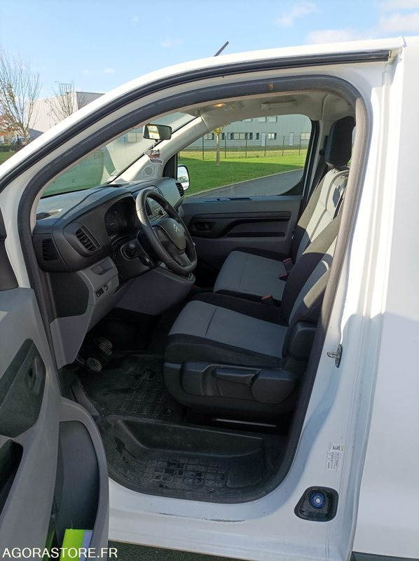 FF-450-GP - Roulant - CITROEN JUMPY SPACE TOURER - VP - 215 697 Kms - Minibus, Mikrobus: obrázok 5 FF-450-GP - Roulant - CITROEN JUMPY SPACE TOURER - VP - 215 697 Kms - Minibus, Mikrobus: obrázok 5