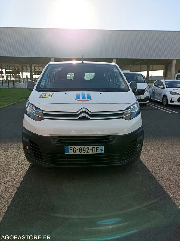 FG-892-DE - Roulant - CITROEN JUMPY SPACE TOURER - VP - 211 595 Kms - Minibus, Mikrobus: obrázok 3 FG-892-DE - Roulant - CITROEN JUMPY SPACE TOURER - VP - 211 595 Kms - Minibus, Mikrobus: obrázok 3