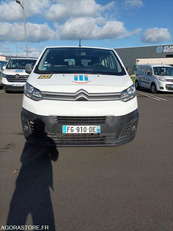 FG-910-DE - Roulant - CITROEN JUMPY SPACE TOURER - VP - 199 032 Kms - Minibus, Mikrobus: obrázok 3 FG-910-DE - Roulant - CITROEN JUMPY SPACE TOURER - VP - 199 032 Kms - Minibus, Mikrobus: obrázok 3