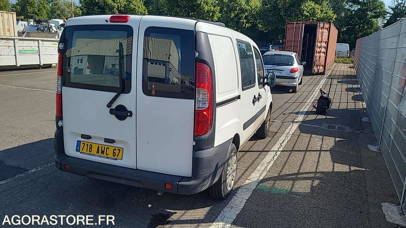 FIAT DOBLO CARGO - 2007 - 98427KM - 718 AWC 67 - Malá dodávka: obrázok 3 FIAT DOBLO CARGO - 2007 - 98427KM - 718 AWC 67 - Malá dodávka: obrázok 3
