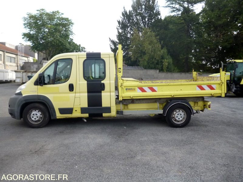FIAT DUCATO 2.3 JTD 120 BBDC - Furgon: obrázok 2 FIAT DUCATO 2.3 JTD 120 BBDC - Furgon: obrázok 2
